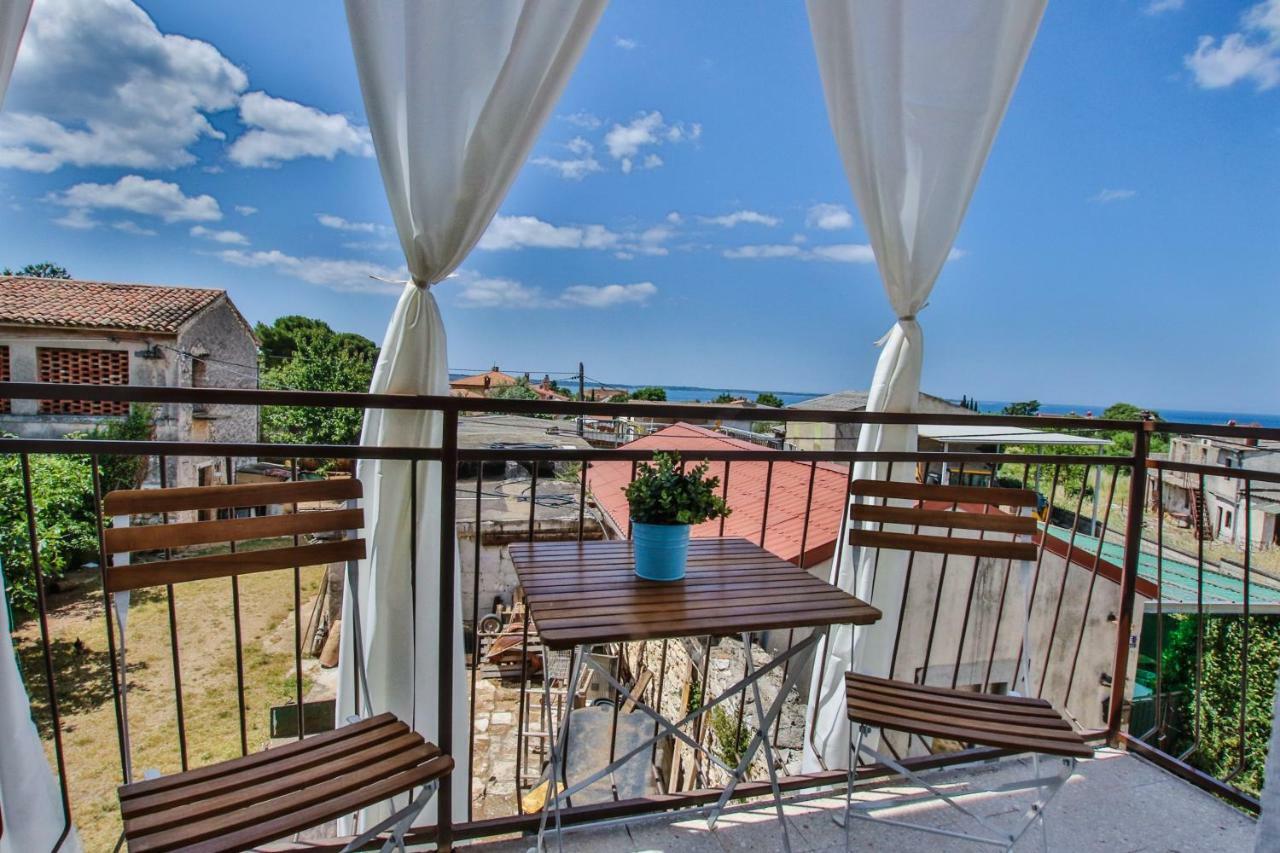 Family Beach Apartments Peroj Extérieur photo